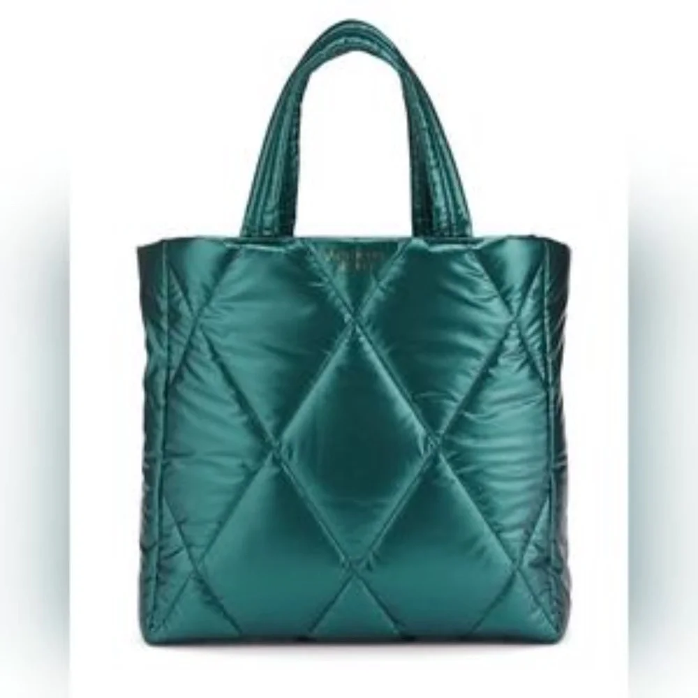 VICTORIA'S SECRET Tota Bag. 2022 Holiday Large Quilted Puffer, Teal NEW